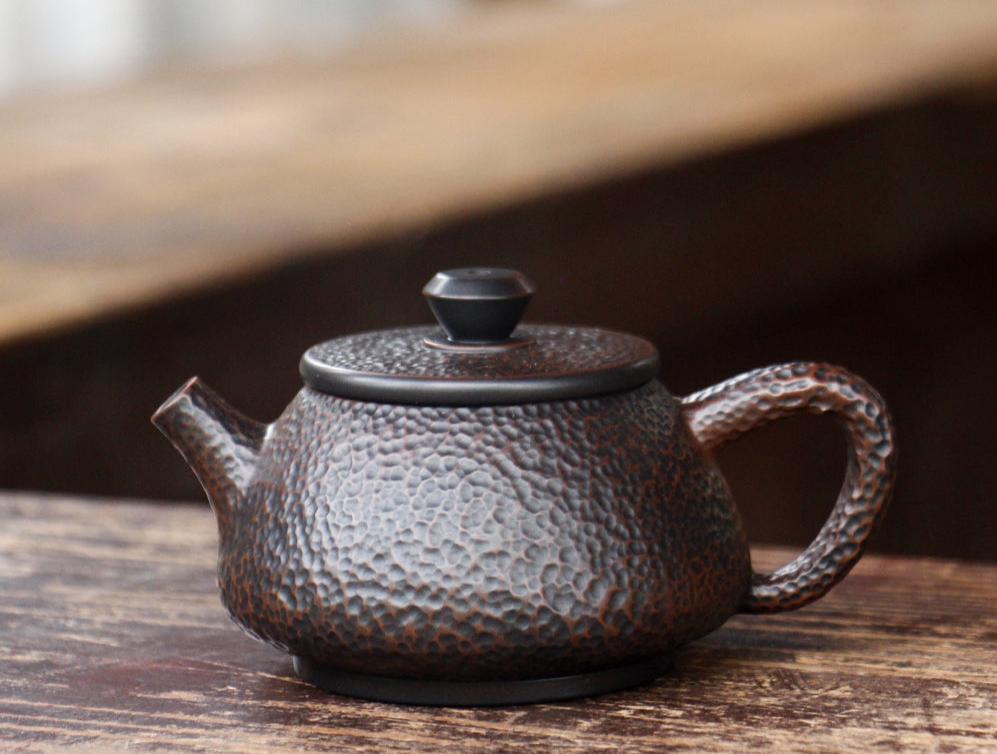 Jian Shui Clay "Chui Wen Shi Piao" Teapot by Su Mo