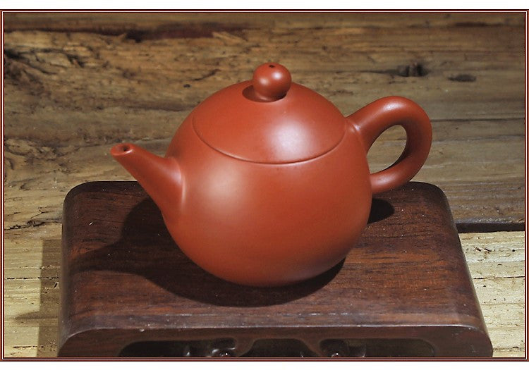 Chaozhou Hong Ni "Dragon Egg" Clay Teapot by Xie Yan Juan