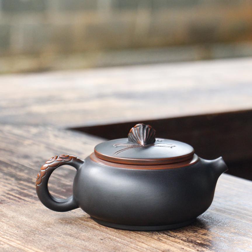 Jian Shui Clay "Lotus KH112" Teapot by Lei Xing Hua