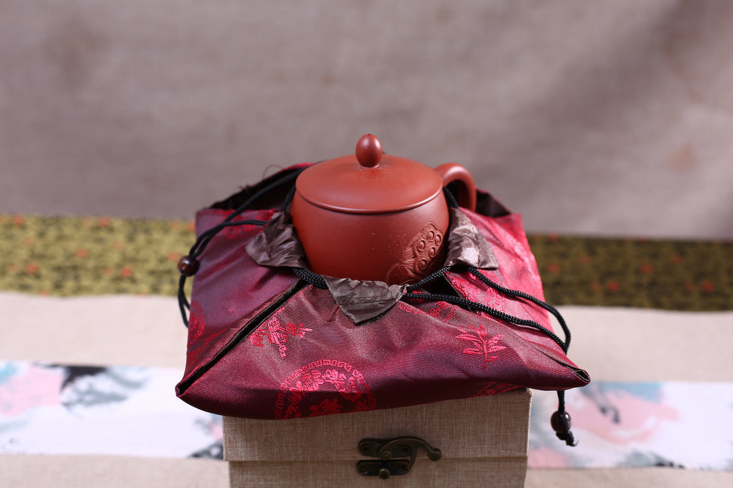 Yixing Qing Shui Ni Clay "Lotus Pod" Brew Cup with Cover