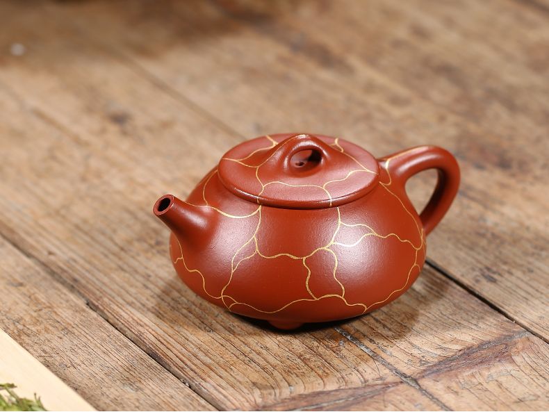 Da Hong Pao Clay “Gold Mosaic" Yixing Clay Teapot