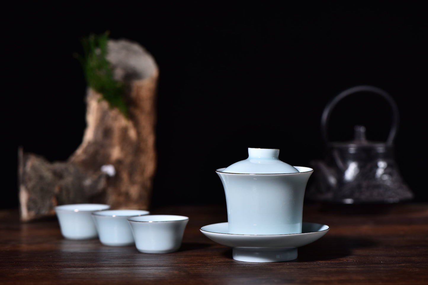 "Silver Lining" Porcelain Gaiwan with Matching Cups and Cloth Carrier Bag