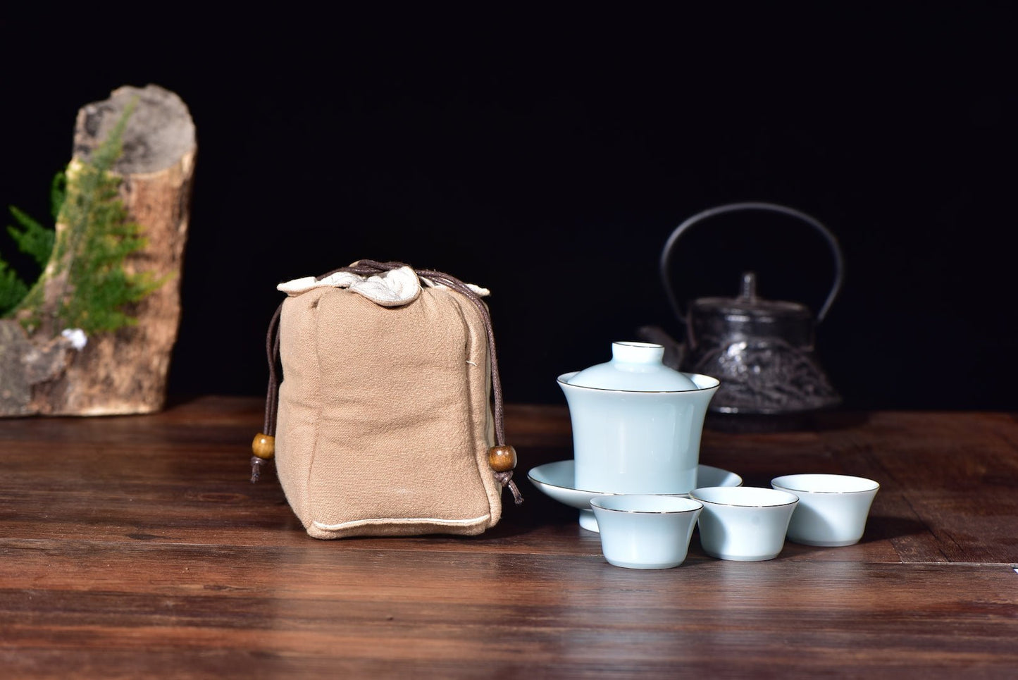 "Silver Lining" Porcelain Gaiwan with Matching Cups and Cloth Carrier Bag