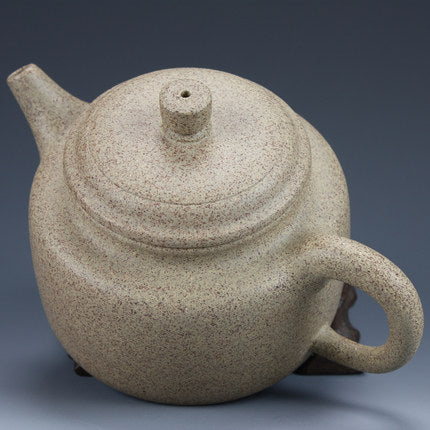 Bai Ma Zi Duan Ni "De Zhong" Yixing Clay Teapot by Wang De Ming