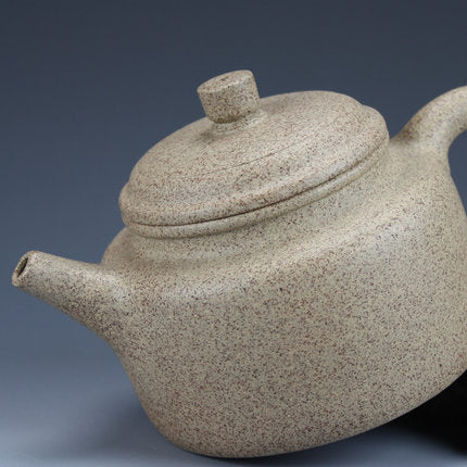 Bai Ma Zi Duan Ni "De Zhong" Yixing Clay Teapot by Wang De Ming