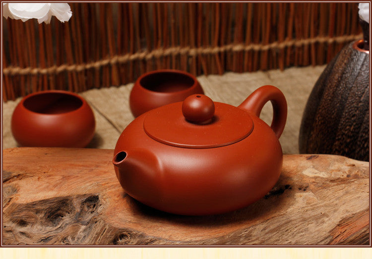 Chaozhou Hong Ni "Gui Fei" Clay Teapot by Xie Yan Juan