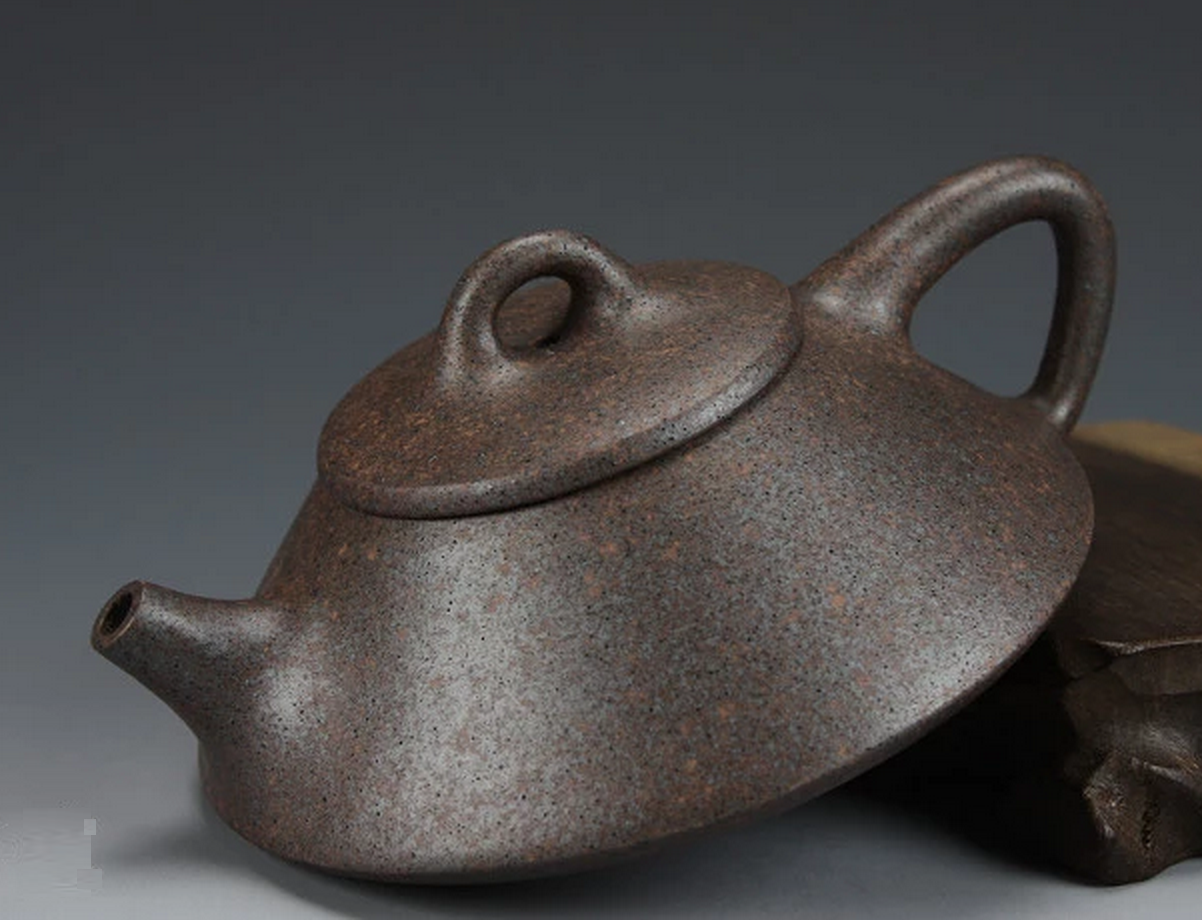 High Fired Old Duan Ni Clay Shi Piao Teapot * 140ml