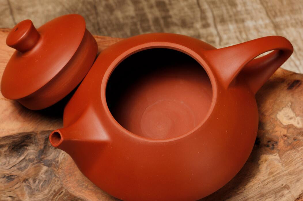 Chaozhou Hong Ni "Shou Zhi" Clay Teapot by Xie Yan Juan