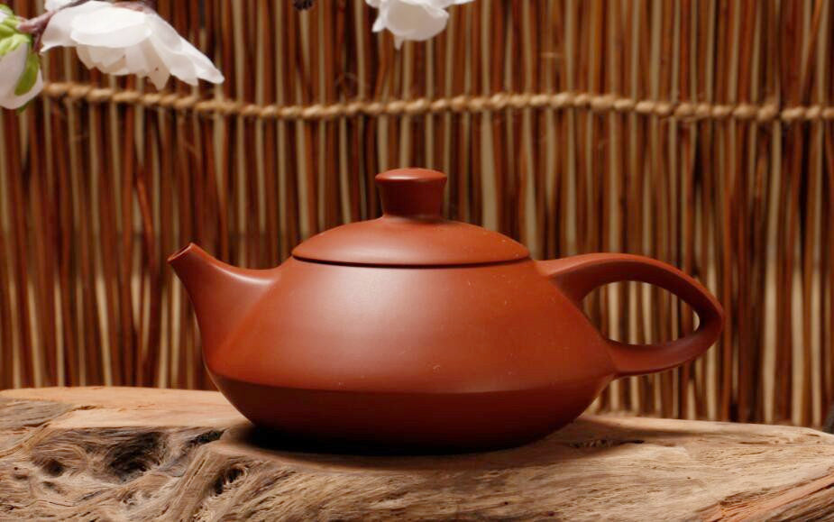 Chaozhou Hong Ni "Shou Zhi" Clay Teapot by Xie Yan Juan